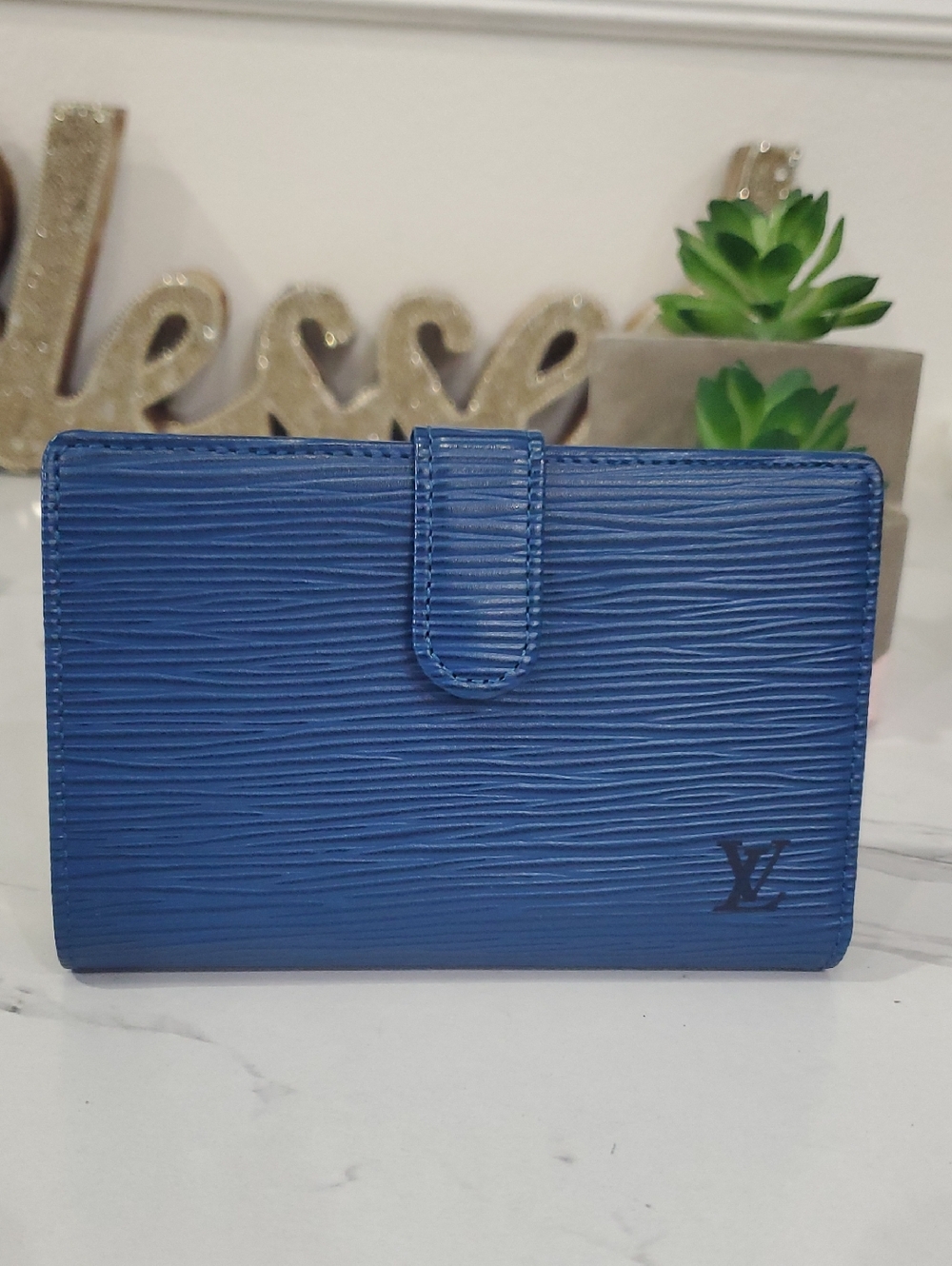 🇨🇵Louis Vuitton Toledo Blue Epi leather Portefeuille Viennois Bifold Wallet.💙
